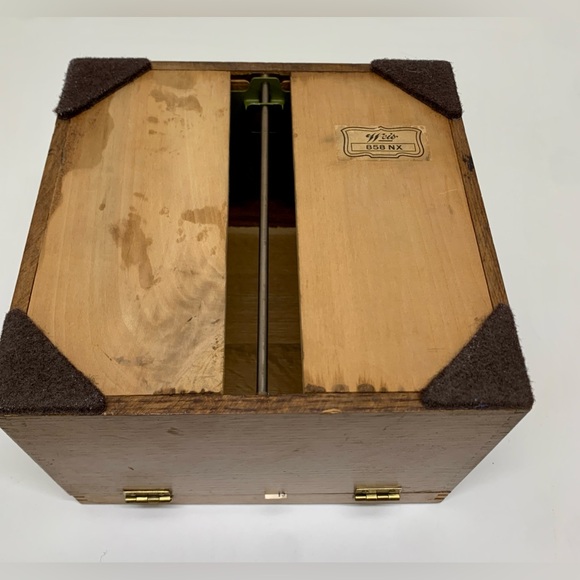 Early 20th Century Antique Weis Hinge Lidded Dovetail Jointed Oak File Box - Picture 15 of 16